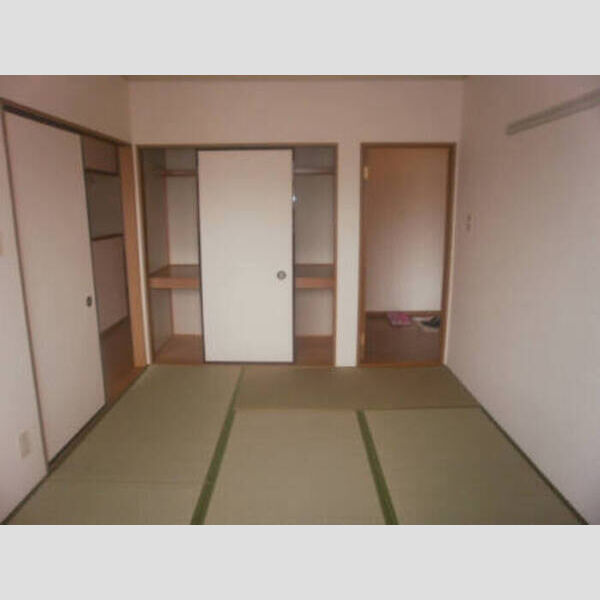 収納 (和室(収納も広い!!))