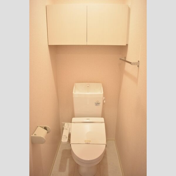 トイレ (温水洗浄暖房便座)