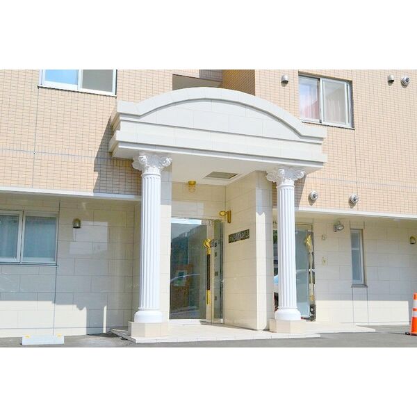 ニューロイヤル山鼻 画像3