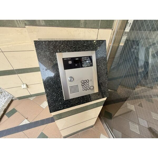 セレニテ高槻の外観3枚目