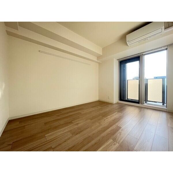 プレサンス新大阪ザ・デイズの室内写真1枚目