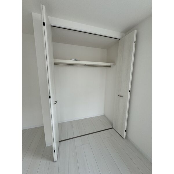 ヴェルメゾン西宮池開町の室内写真6枚目